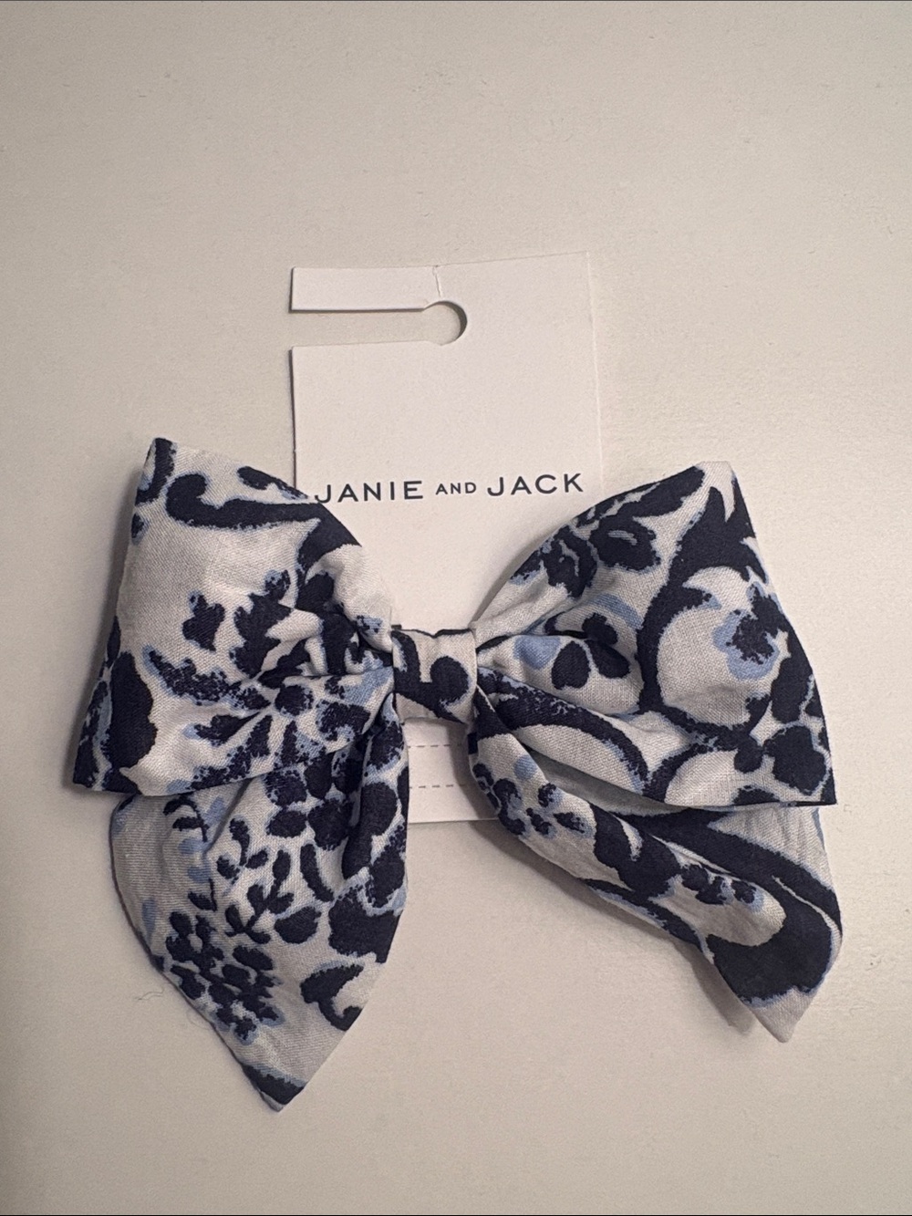*NWT* Janie & Jack Navy and White Floral Fabric Bow Clip